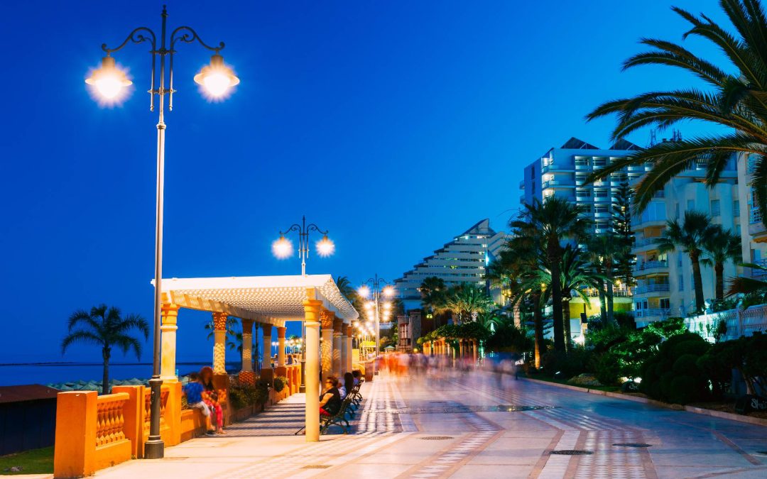 El Ayuntamiento de Benalmádena adjudica el suministro e instalación de luminarias tipo led en su red de alumbrado público.