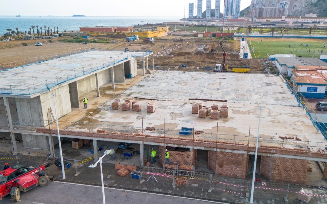 NUEVO COMPLEJO POLIDEPORTIVO MUNICIPAL EN LA CIUDAD DEPORTIVA DE LA LÍNEA DE LA CONCEPCIÓN (CÁDIZ)